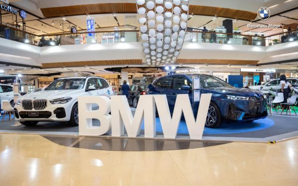 บาเซโลนา มอเตอร์ ยกขบวนยนตรกรรมหรูจาก BMW ในงาน 8 REFLECTION  พบกับแคมเปญเกินต้าน ณ ศูนย์การค้าเซ็นทรัล ลาดพร้าว วันนี้-10 สิงหาคม 2566