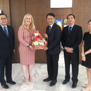 อวยพรปีใหม​่​ ท่านทูตฯ สวิตเซอร์แลนด์