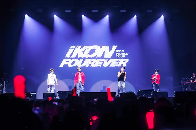 iKON รวมตัวไอคอนิกชาวไทยระเบิดความมันต้อนรับการกลับมาอย่างสุดเหวี่ยงใน “iKON FOUREVER WORLD TOUR IN THAILAND”